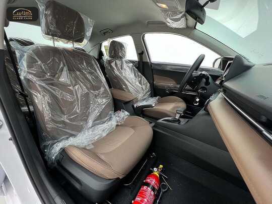 class cars1 1698696257085