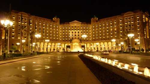 عروض فندق فورسيزونز بالرياض اليوم 27 نوفمبر 2023 الموافق 12-5-1445 الفخامة وسط سحر الشتاء 3 9339069987